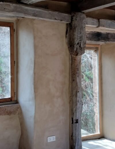 Réalisation de l'entreprise Maçonnerie Ribeiro avec béton ciré et enduit à la chaux